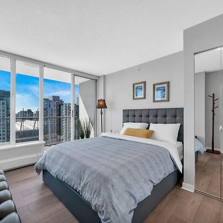Spacious Dt 2-Bdr High-Rise With View, Pool, Gym Vancouver Luaran gambar