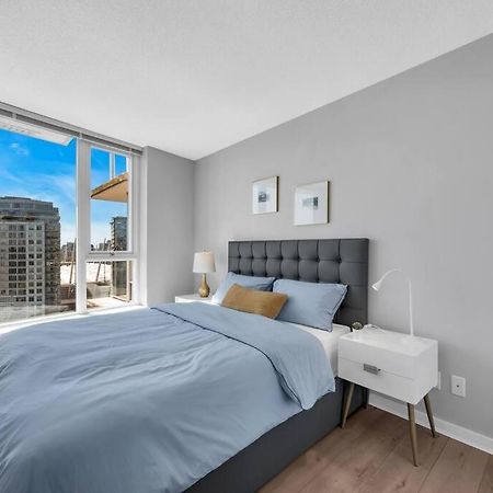 Spacious Dt 2-Bdr High-Rise With View, Pool, Gym Vancouver Luaran gambar